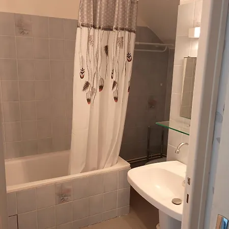 Rest'o Bar Les 2 Ponts 3*